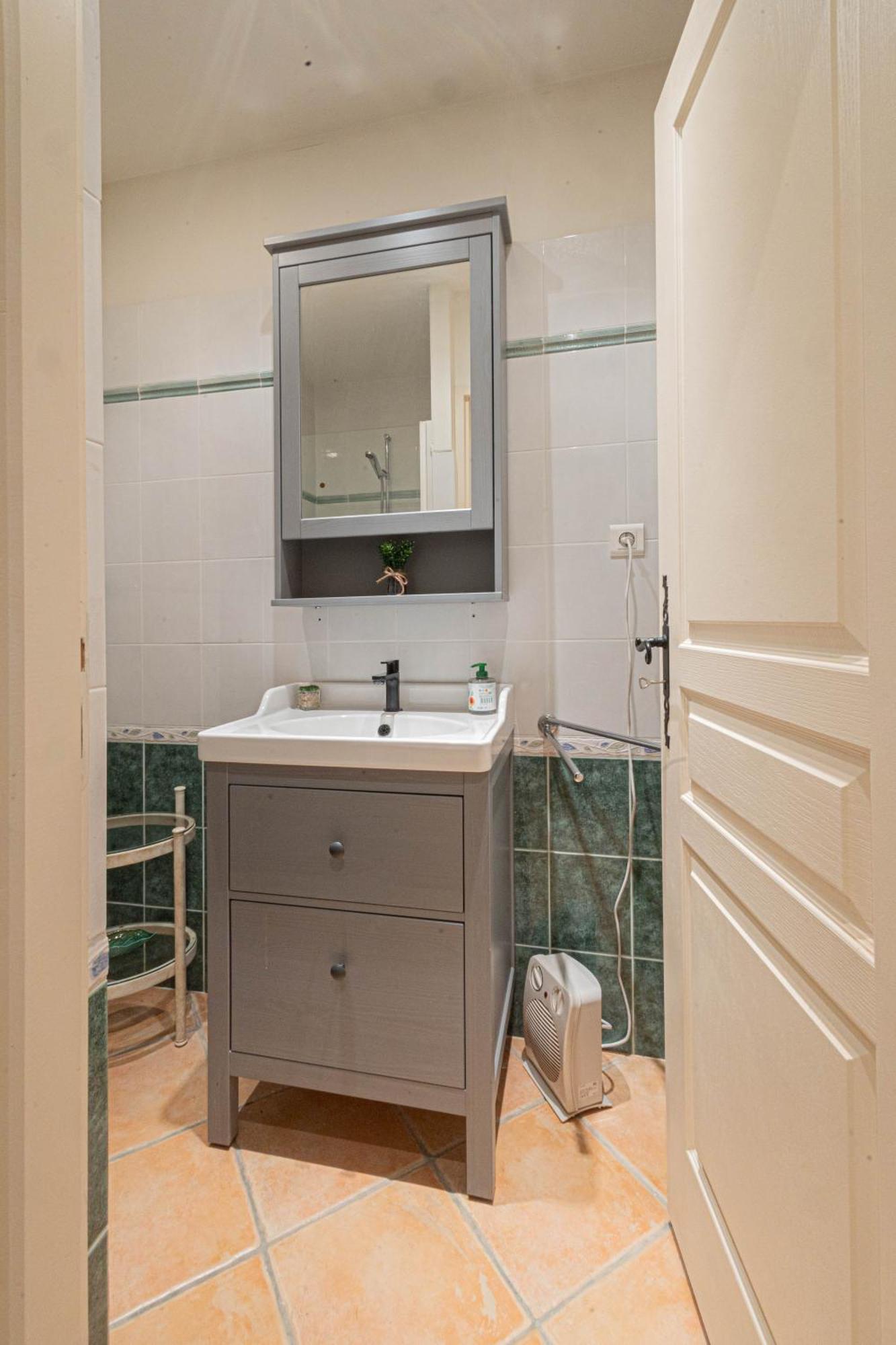 Villa Les Mimosas - 3 Chambres D'Hotes Plassac  外观 照片